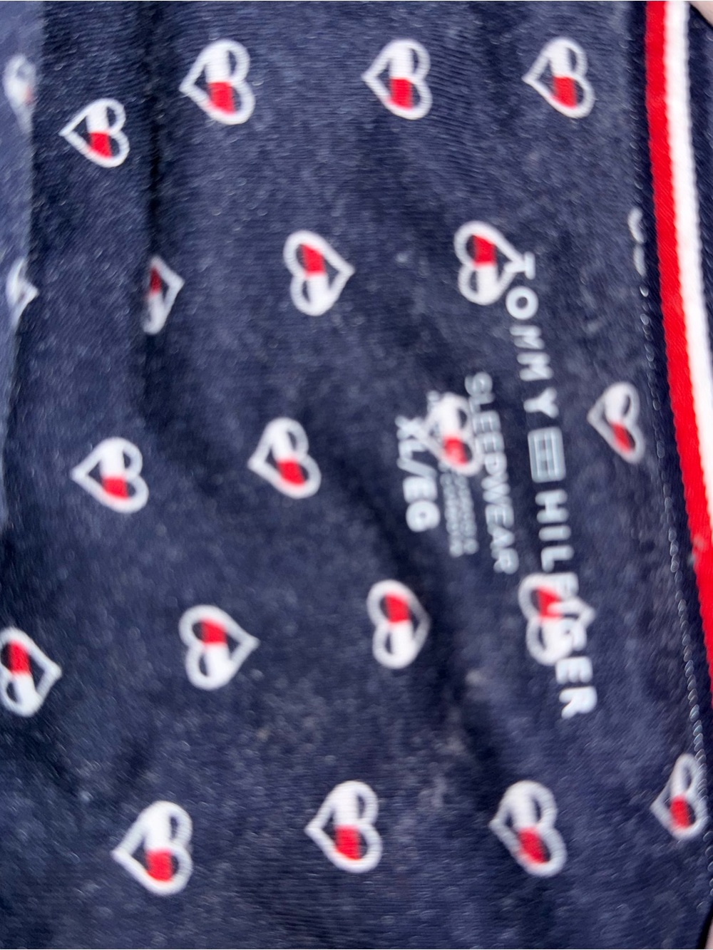 TOMMY HILFIGER Navy Heart-Print Women's Pajama Set - Picture 2 of 5
